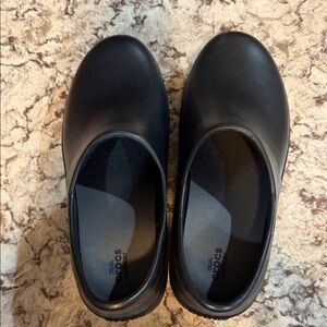 CROCS Black Slip-On Professional Clogs